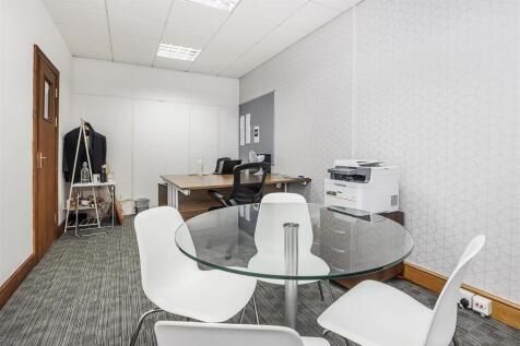 Unit 13 Bourne Court -005.jpg