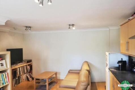 pbox-living_room-295415.jpg