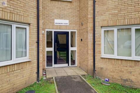 TWO BEDROOM FLAT TO LET