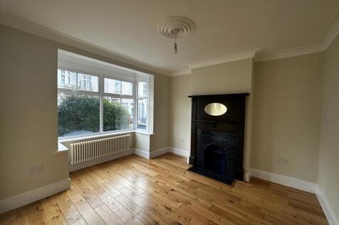 3 Bedroom, 2 Reception House