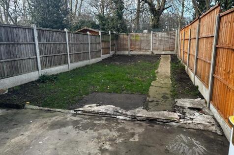 3 Bedroom, 2 Reception House
