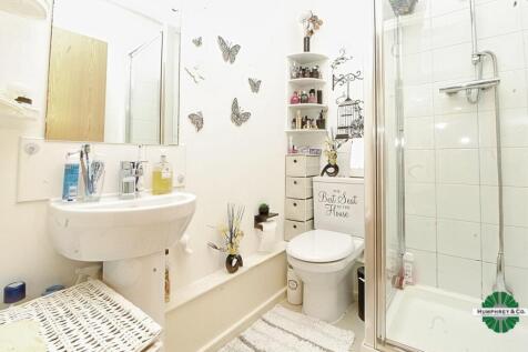 pbox-bathroom-309994.jpg