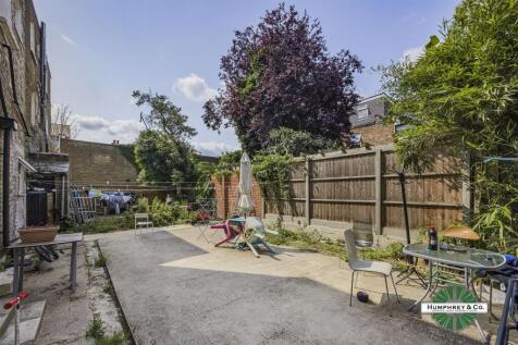 Flat 2 17 Mount Pleasant Road -012.jpg