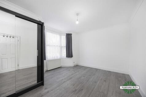 125 Halley Road -001.JPG