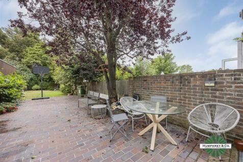 564 Upper Brentwood Road -024.JPG