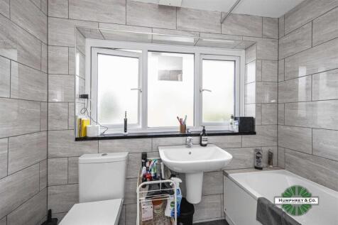 132 Lower Clapton Road -013.jpg