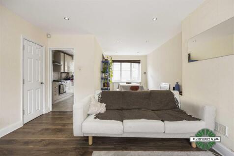 132 Lower Clapton Road -005.jpg