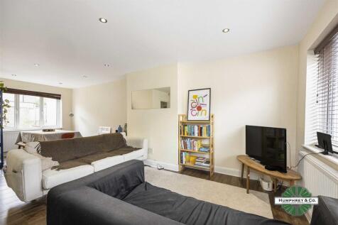 132 Lower Clapton Road -004.jpg
