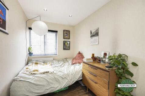 132 Lower Clapton Road -011.jpg