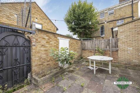 132 Lower Clapton Road -020.jpg