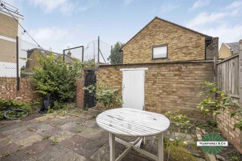 132 Lower Clapton Road -009.jpg