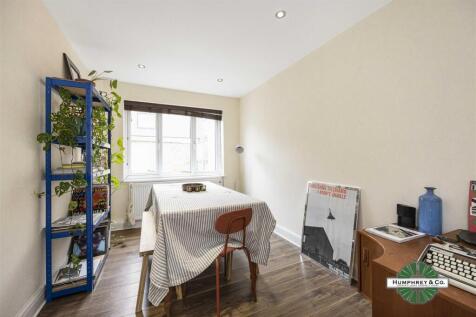 132 Lower Clapton Road -001.jpg