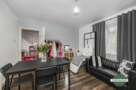 5 Twybridge Way -009.jpg