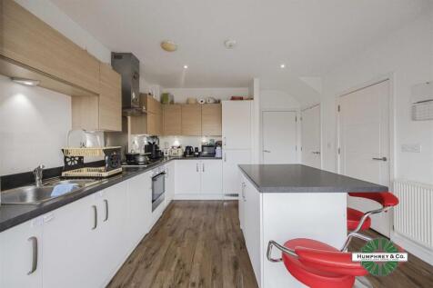 70 Ager Avenue -022.JPG