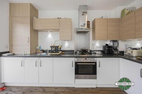 70 Ager Avenue -021.JPG