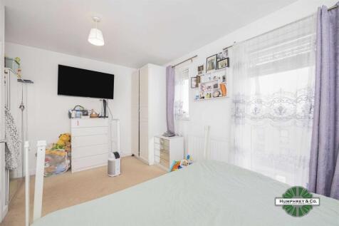 70 Ager Avenue -006.JPG