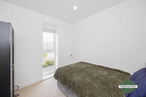70 Ager Avenue -001.JPG