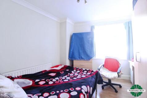 pbox-bedroom-325428.jpg