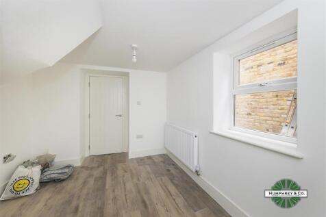 59B  Clifden Road - 12.jpg