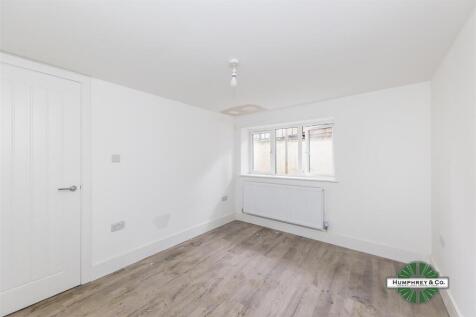 59B  Clifden Road - 02.jpg
