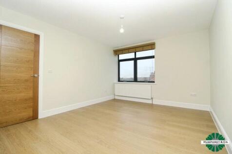 pbox-bedroom-330725.jpg