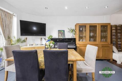 23 Wadham Avenue -013.jpg