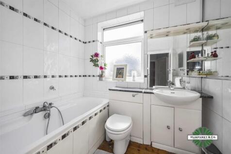 23 Wadham Avenue -003.jpg