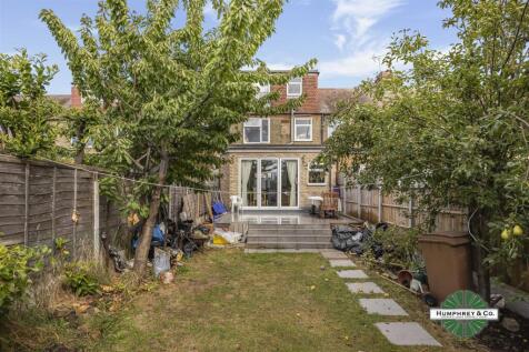 23 Wadham Avenue -022.jpg