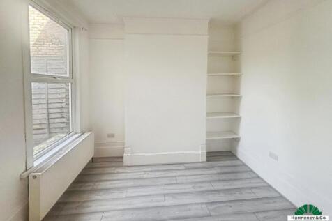 pbox-bedroom-333520.jpg
