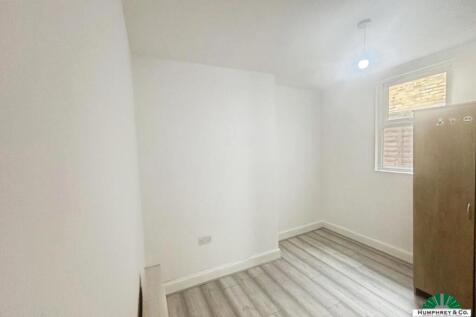 pbox-bedroom-333520.jpg