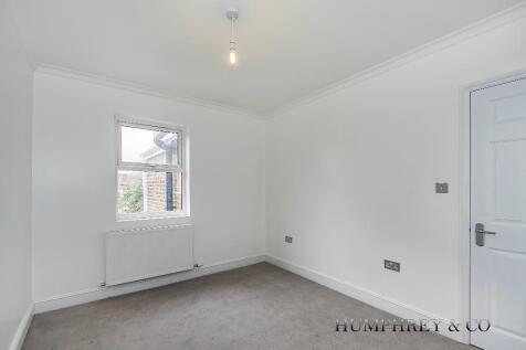 bedroom 3.jpg