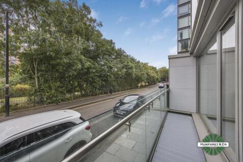 Flat 7  Merlin Heights  Waterside Way -010.JPG