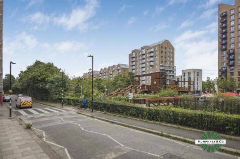 Flat 7  Merlin Heights  Waterside Way -011.JPG