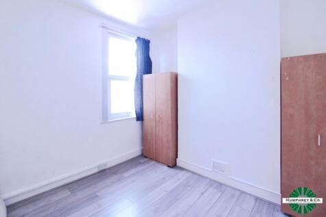pbox-bedroom-342598.JPG