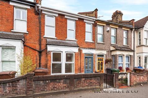 4 bedroom Terraced for sale