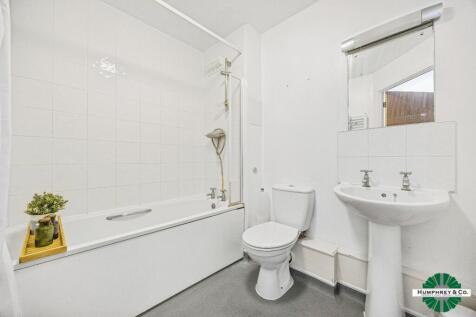 pbox-bathroom-342847.jpg