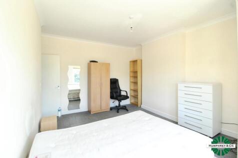 pbox-bedroom-342847.JPG
