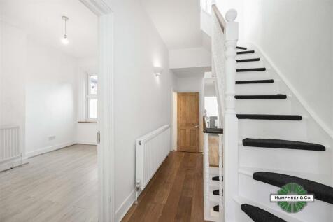 17B  Ambleside Road -004.jpg