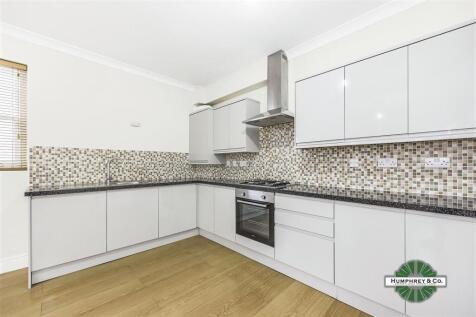 Flat 4  63 New Wanstead -011.jpg