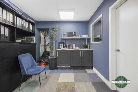 26 Walthamstow Business Centre Clifford Road -01