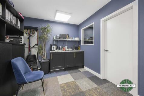 26 Walthamstow Business Centre Clifford Road -01