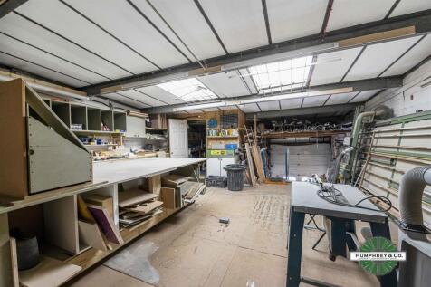 26  Walthamstow Business Centre  Clifford Road -01