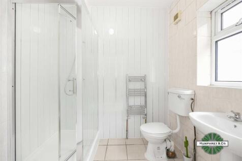 93    Grove Green Road -011.jpg