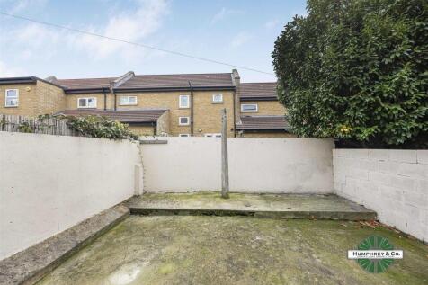 93    Grove Green Road -012.jpg