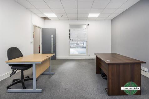 Unit 14 Bourne Court -007.jpg