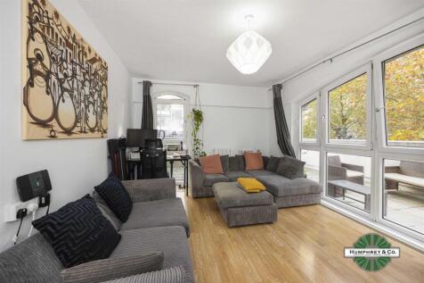 Flat 43  Bath Court  St. Luke&#39;s Estate, Bath Stree