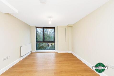 One bedroom flat in popular all new 'Shannon Centr