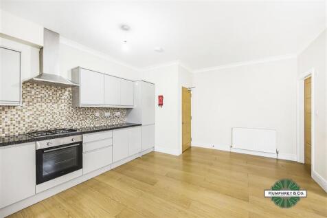 Flat 4  63 New Wanstead -014.jpg