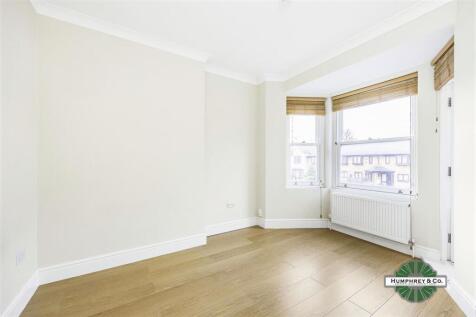 Flat 4  63 New Wanstead -001.jpg