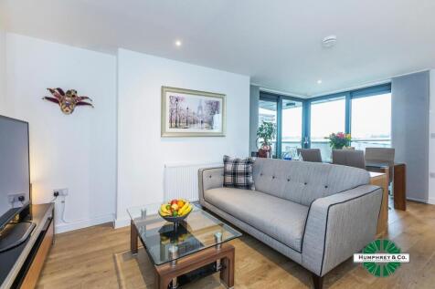 Two Bedroom Flat in All Popular Hale Village